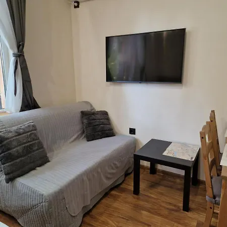 Apartmán Malavi Tn2 Center *