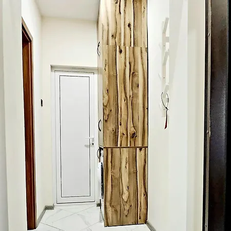 Apartmán Malavi Tn2 Center *